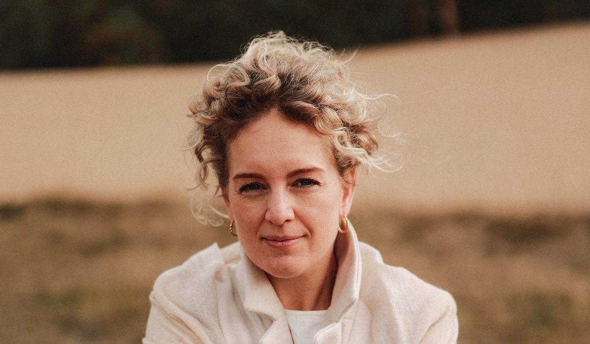 Elsbeth van Levenis, docent Mindful Yin bij De Kleine Hoeve