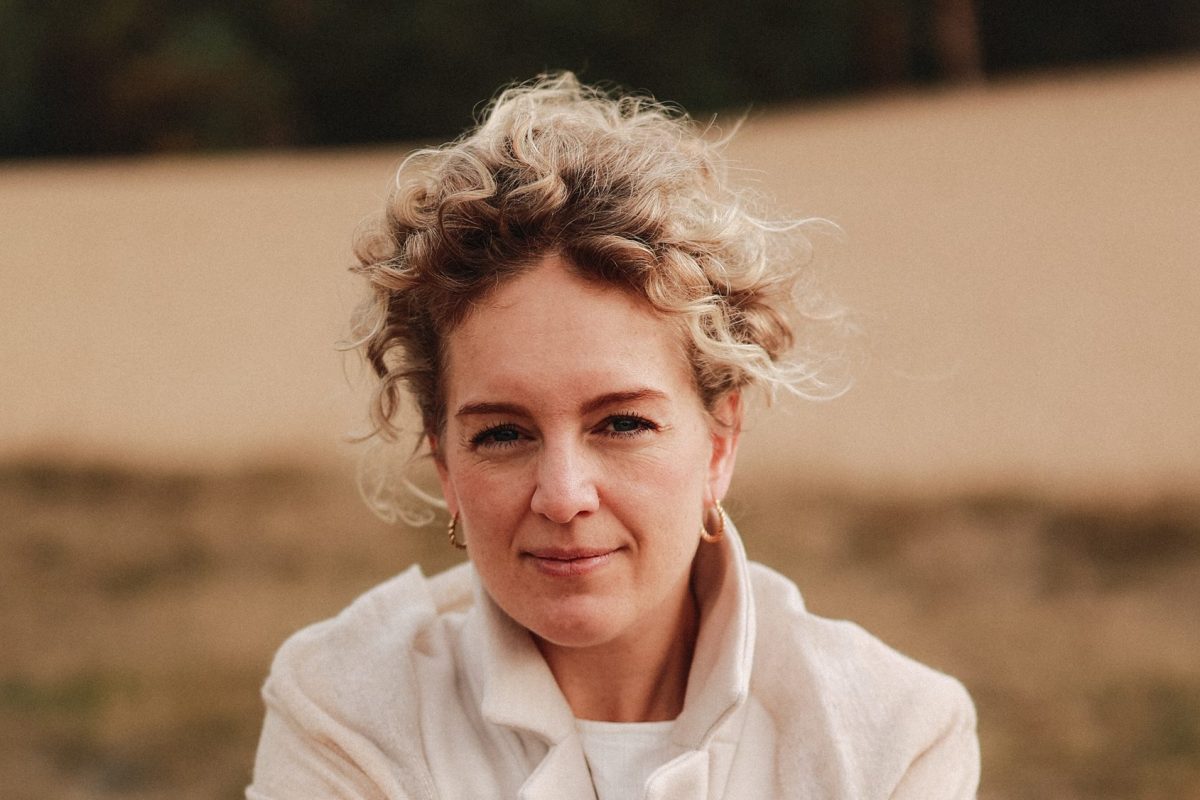 Elsbeth van Levenis, docent Mindful Yin bij De Kleine Hoeve